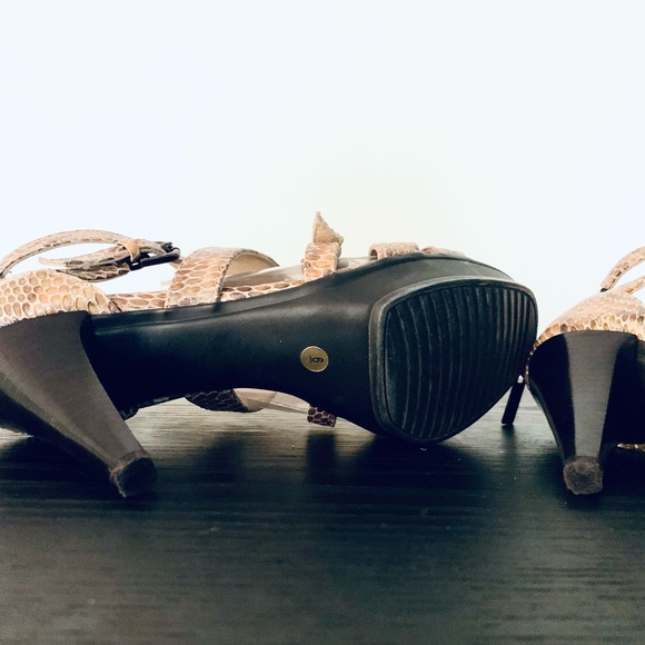 New Aquatalia Platform Cage Heel Sandals Snakeskin - Picture 8 of 8